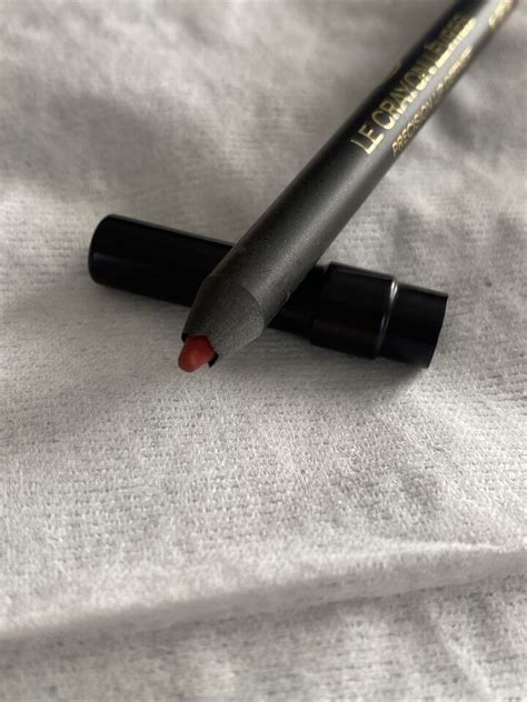 discontinued chanel lip liner.